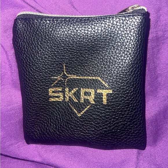 Necklace - Picture 3 of 3